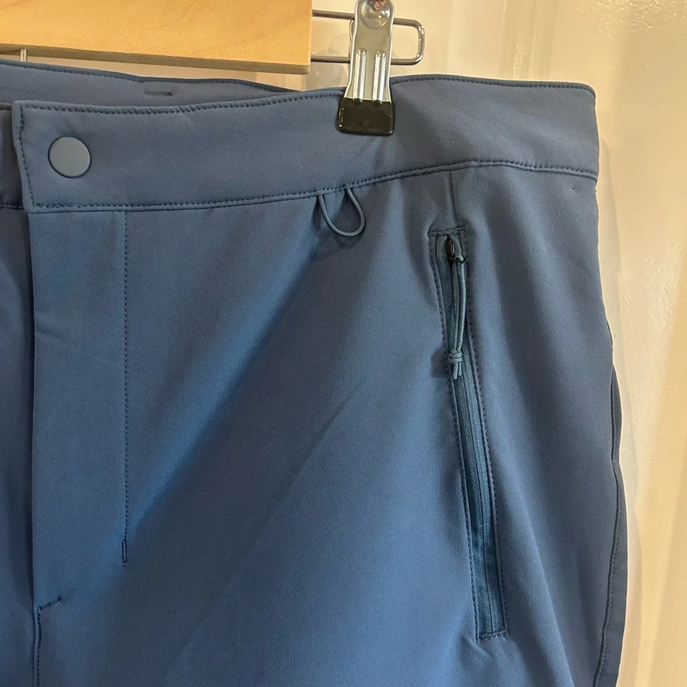 The North Face Women’s Bridgeway Zip-Off‎ Blue Pants Women’s Size 16